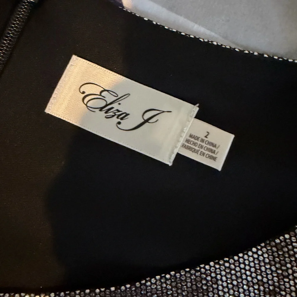 Eliza J Metallic Silver Long Sleeve Dress - Picture 7 of 7